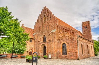 YSTAD, İsveç - Temmuz 2015: Yaz mevsiminde tarihi merkez