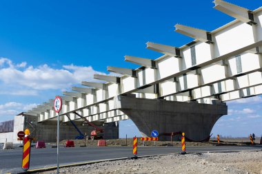 Steel structure for the road infrastructure