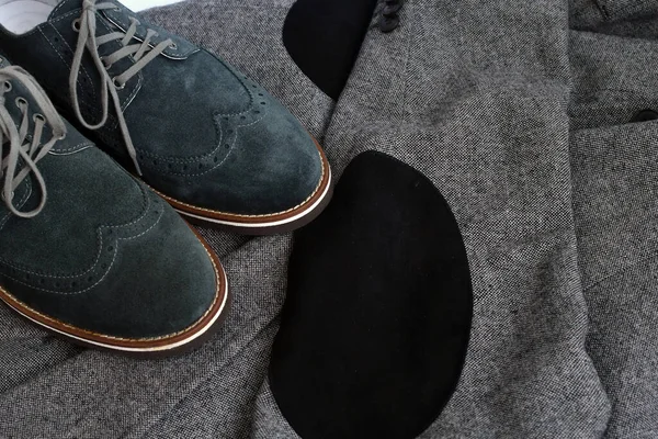 Sapatos Camurça Derby Verde Escuro Fundo Tecido Tweed Cinza Foco — Fotografia de Stock