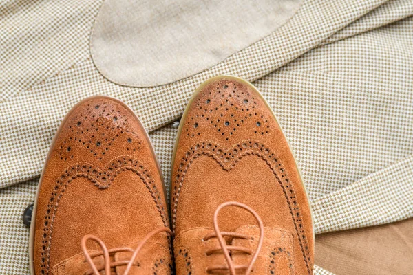 Top Vue Des Hommes Daim Brun Brogue Chaussures Combinées Avec — Photo