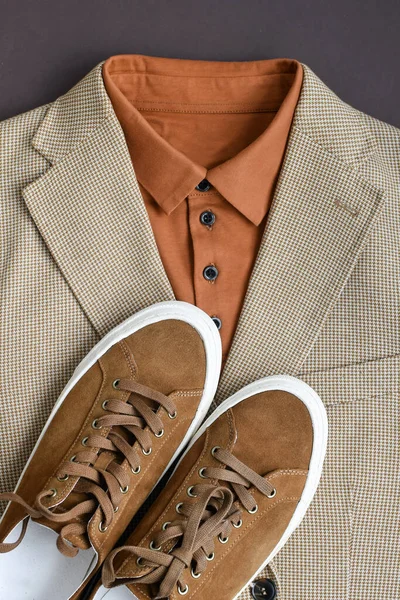 Men Brown Suede Sneakers Combined Light Beige Blazer Shirt Casual — Foto Stock