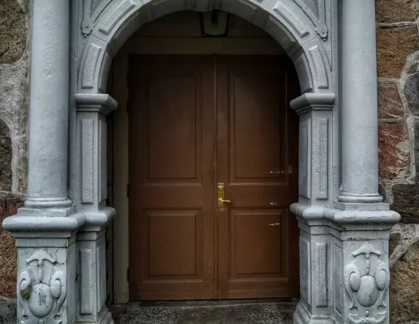 Volles Tor Zum Altbau — Stockfoto