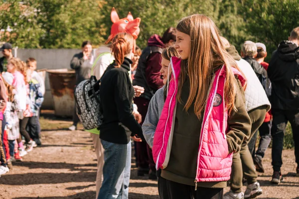 Shevchenkove, Harkiv bölgesi, Ukrayna. 21 Eylül 2022: Shevchenkove köyüne insani yardım