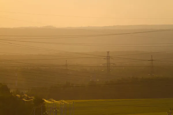 Elektryczne Wieże Kable Świetle Zachodu Słońca — Zdjęcie stockowe
