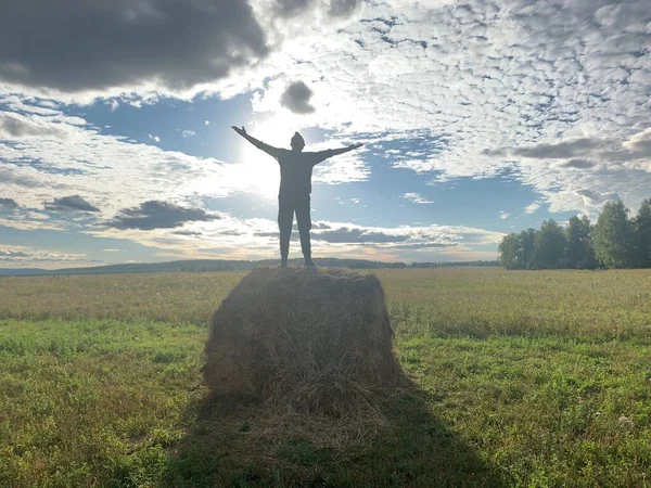 Homem Fica Pilha Hey Conceito Liberdade — Fotografia de Stock