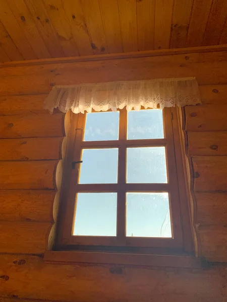 Ein Fenster Des Alten Holzhauses — Stockfoto