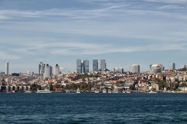 Blick Auf Boote Auf Dem Bosporus Besiktas Und Lvent Auf — Stockfoto