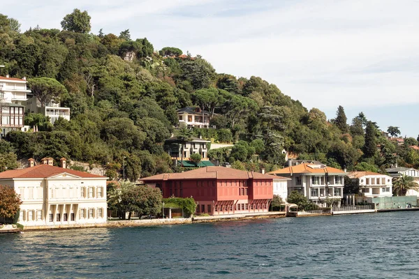 View Historical Traditional Mansions Bosphorus Anadolu Hisari Area Asian Side — Foto de Stock