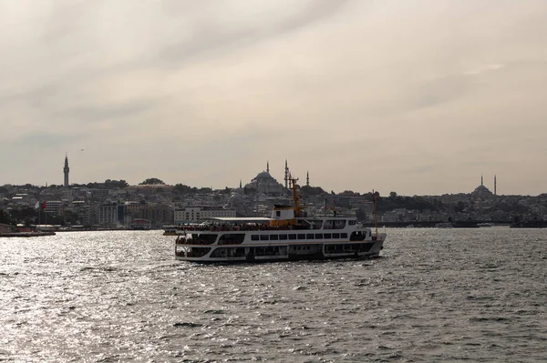 View Traditional Ferry Boat Golden Horn Part Bosphorus Istanbul Historical — Stock Photo, Image