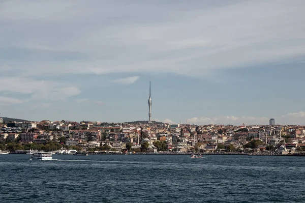 Pohled Nově Vybudovanou Televizní Věž Okres Uskudar Asijské Straně Istanbulu — Stock fotografie