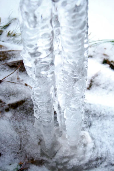 Icicles Roof River — Stock Photo, Image