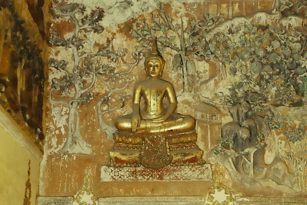 Bang Kapom Samut Songkhram 2022 Gamla Stuckatur Skulptur Buddha Inne — Stockfoto