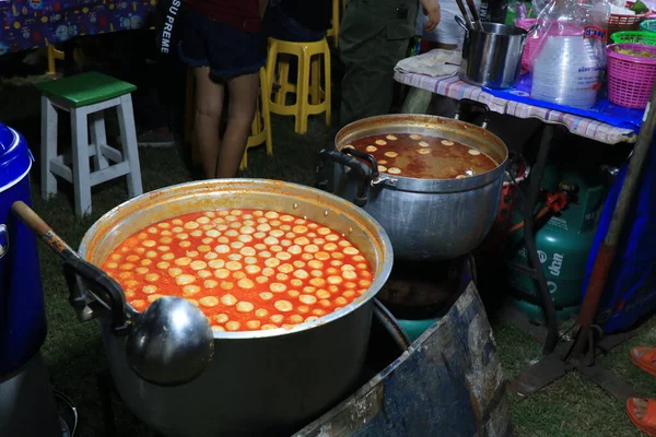 Kanom Jeen Curry Med Fiskbollar Den Stora Potten Yaowarat Night — Stockfoto