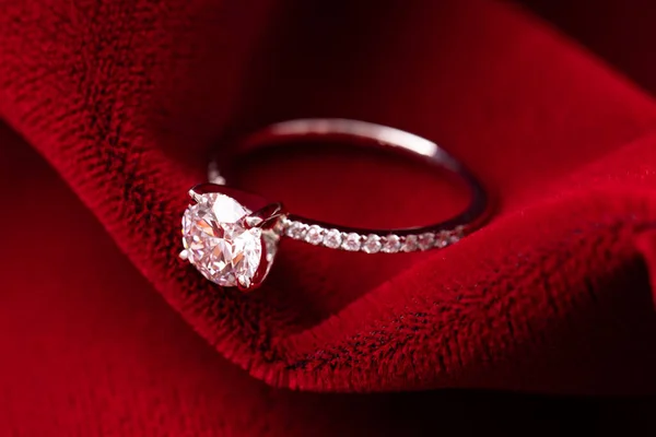 Diamond Wedding Engagement Ring Red Fabric — Stockfoto