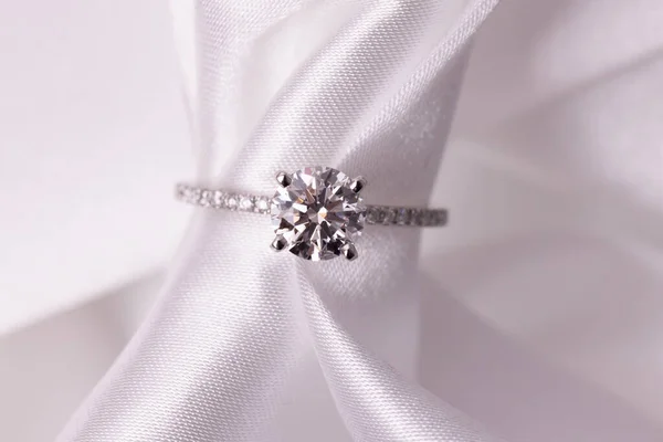 Diamond Wedding Engagement Ring White Fabric — 스톡 사진