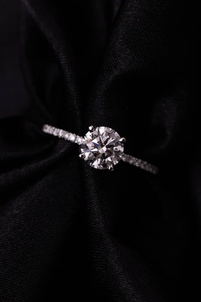 Diamond Wedding Engagement Ring Black Fabric — ストック写真