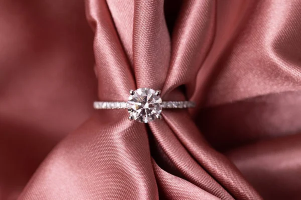 Diamond Wedding Engagement Ring Pink Fabric — Φωτογραφία Αρχείου