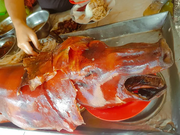 Babi Guling Payangan Traditional Whole Roasted Pork Suckling Pig Typical — Foto de Stock