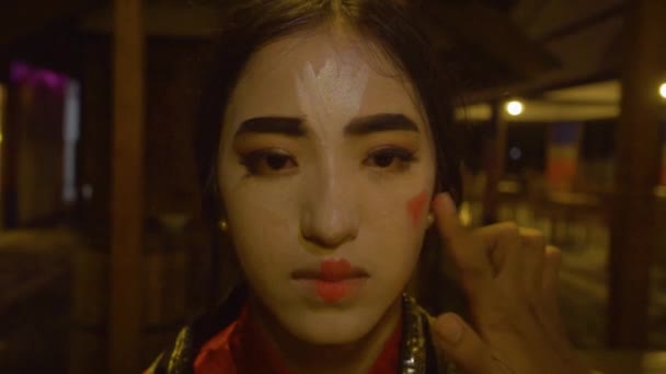 Chinese Woman Had Bullying Her Friend Face Painted Her Face — Stockvideo