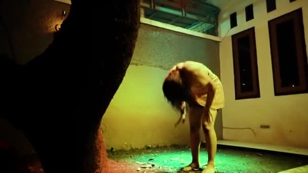 Asian Woman Dancing Regret While Losing Her Boyfriend Relationship — Vídeos de Stock