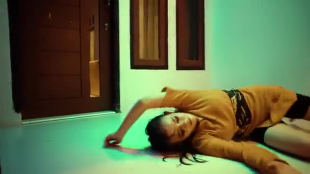 Asian Women Dancing Terrace Floor Front House Night — Stock video