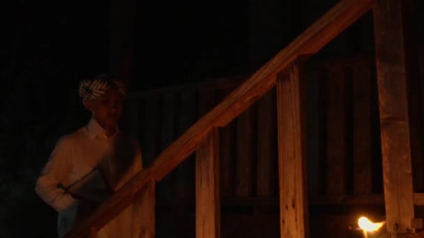Muslim Man Walking Wooden Stairs White Clothes Dark Night — Stock videók