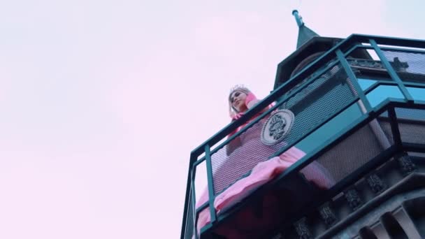 Beautiful Princess Enjoying View Palace Rooftop Castle — Vídeos de Stock