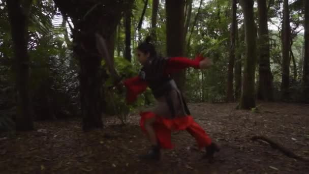 Armored Chinese Woman Running Red Costume Tree Forest — Vídeos de Stock