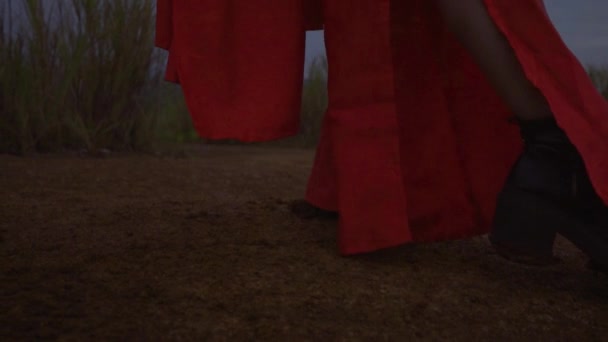 Asian Woman Doing Feet Movement While Stretching Martial Art Mountain — Vídeos de Stock