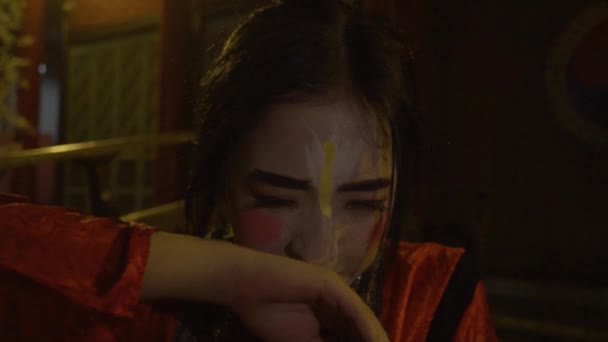 Chinese Woman Gets Bullying Her Friends Cries Lonely Clown Make — Vídeo de Stock