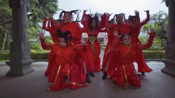 Bandung Indonesien Oktober 2021 Grupp Asiatiska Tonåringar Dansar Hip Hop — Stockvideo
