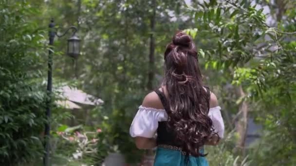 Village Girl Walking Happily Garden While Wearing Princess Dress Forest — Αρχείο Βίντεο
