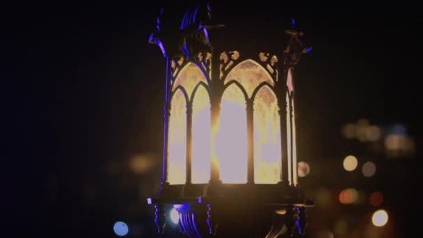 黑暗中城堡内皇家宫殿的阿拉伯装饰 — 图库视频影像