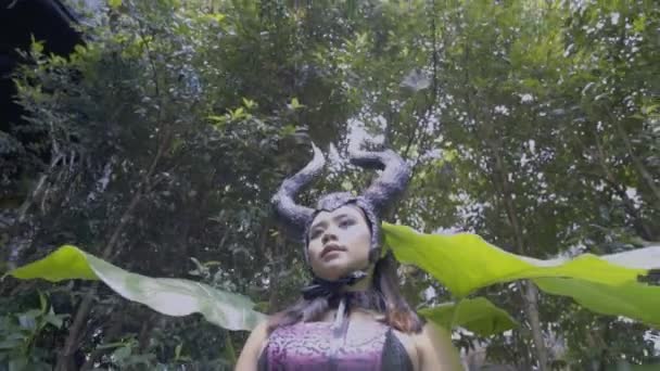 Lousy Woman Black Horn Purple Costume Walking Front Her Jungle — Stock Video