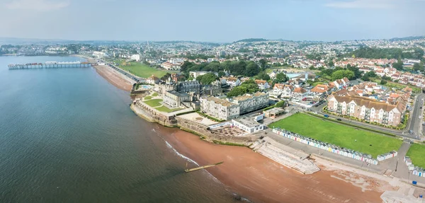 Sklep Dronów Lotniczych Nad Morzem Widokiem Malowniczą Panoramę Paignton Plaży — Zdjęcie stockowe