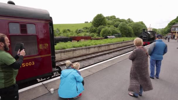Linking Steam Train Old Wagon While Family Watching Train Coupling — Stok video
