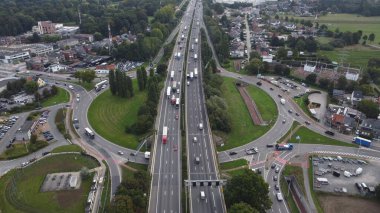 Antwerp 'teki Wommelgem kavşağında trafik vardı.