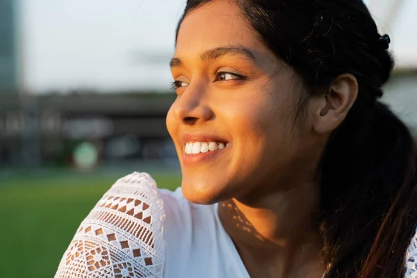 Closeup Portrait Beautiful Smiling Indian Woman Enjoying Sunny Day Looking — Stok fotoğraf