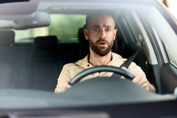 Homem Latino Emocional Conduzir Carro Teve Acidente Motorista Triste Preso — Fotografia de Stock