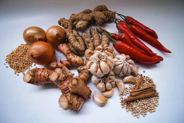 Colección Diferentes Verduras Aisladas Sobre Fondo Blanco Varios Ingredientes — Foto de Stock