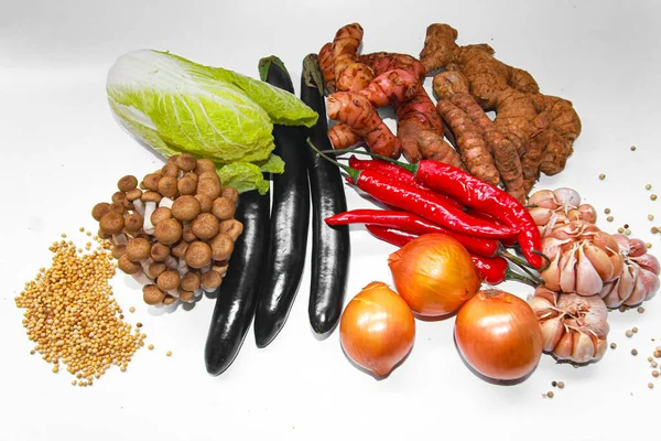 Colección Diferentes Verduras Aisladas Sobre Fondo Blanco Varios Ingredientes — Foto de Stock