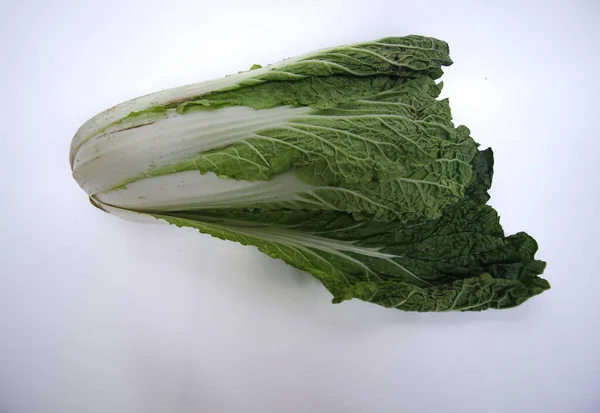 Φρέσκο Πράσινο Λάχανο Λευκό Φόντο — Φωτογραφία Αρχείου