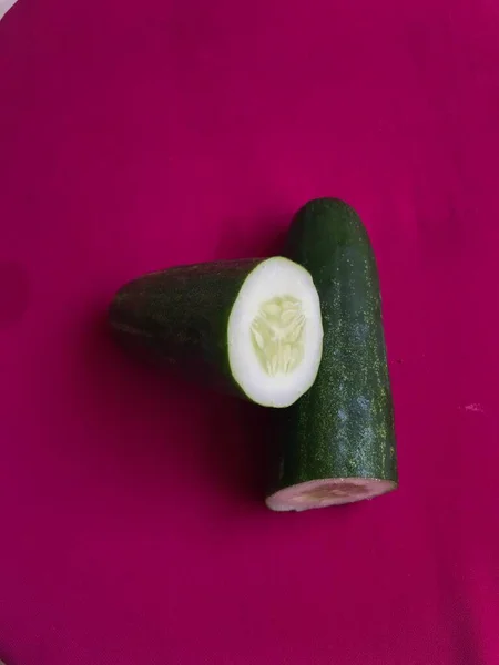 Cucumber Slice Pink Background — Stock Photo, Image