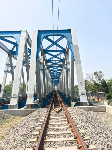 Surakarta Endonezya Agustus 2022 Bengawan Solo Nehri Geçen Demiryolu Köprüsü — Stok fotoğraf