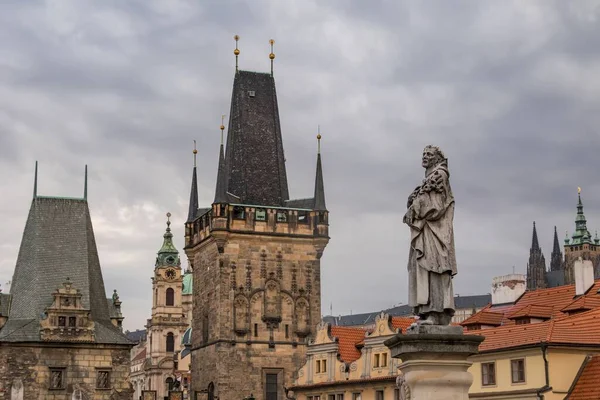 Bronzeskulptur Auf Der Karlsbrücke Prag Tschechien Böhmen — Stockfoto
