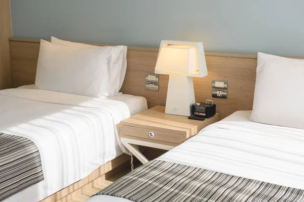 Подушка Ліжко Розкішній Спальні Готелю — стокове фото