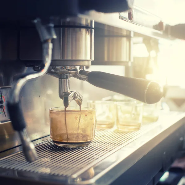 Espresso Machine Brewing Coffee Coffeeshop — Foto de Stock