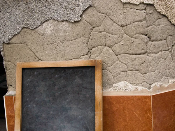 Caddedeki tebeşir tahtası menü işareti