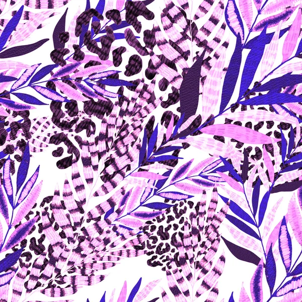 现代抽象无缝图案与创意五彩斑斓的热带叶和豹斑 复古明亮的夏天背景 丛生叶图 泳衣的植物设计 老式异国情调印刷品 — 图库照片