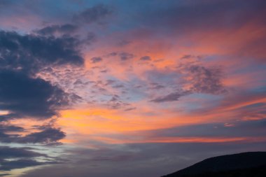 Deniz kıyısındaki gökyüzünün renkleri Bölüm 2